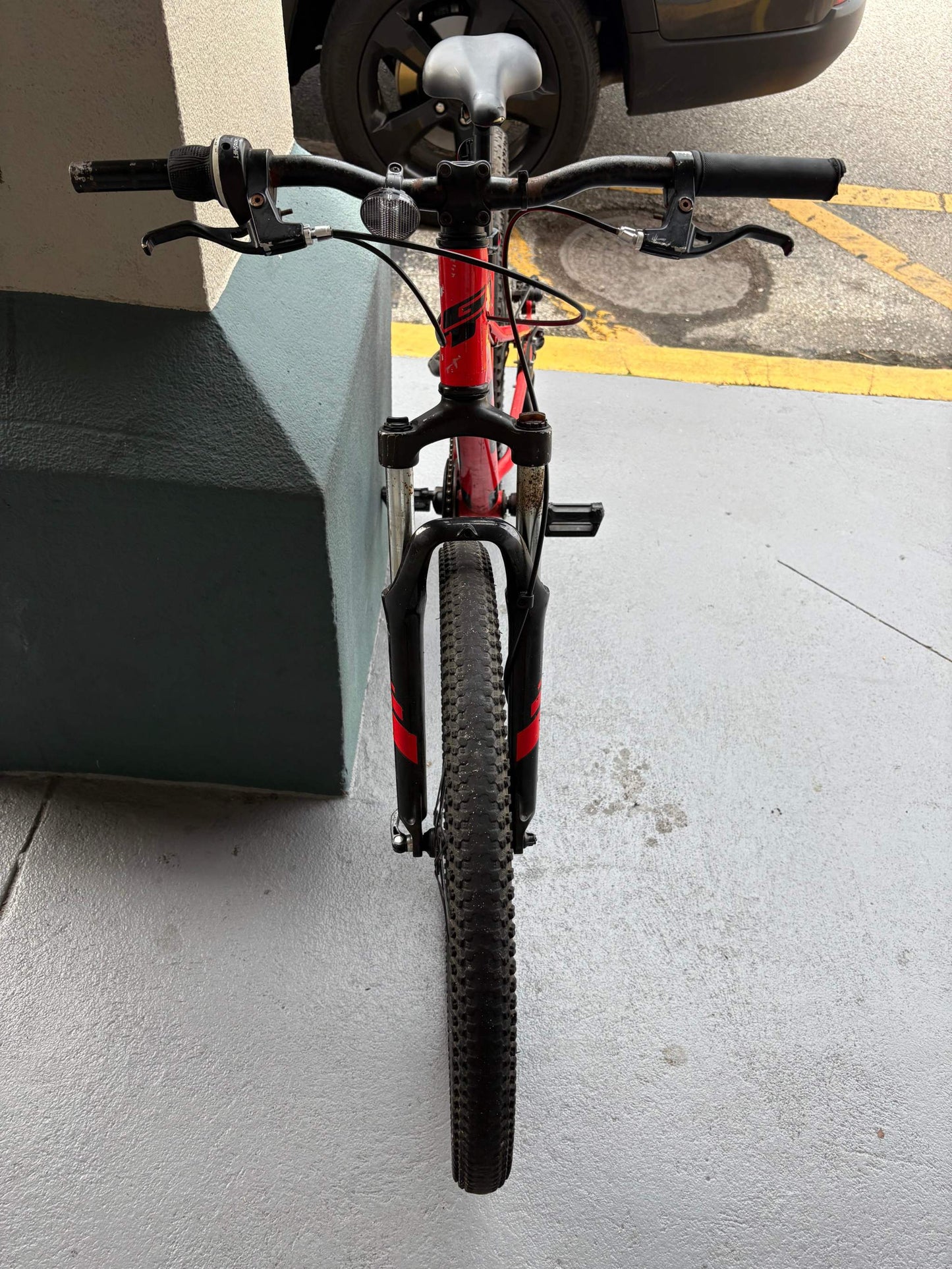 Mountain bike rental, men's and women's models, front view, specialized brands, Florida Space Coast.