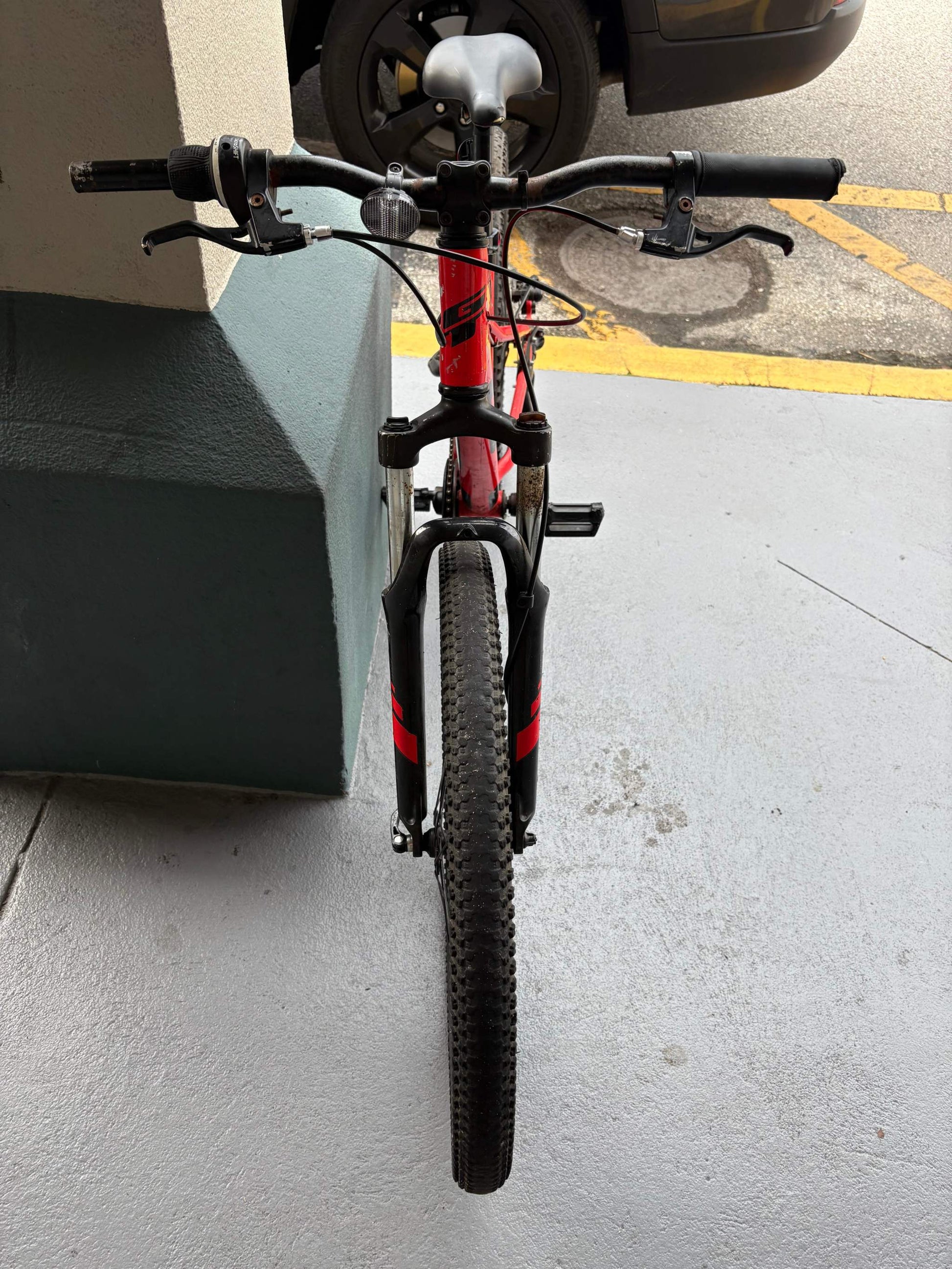 Mountain bike rental, men's and women's models, front view, specialized brands, Florida Space Coast.